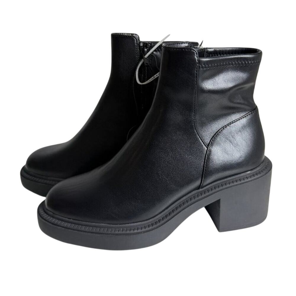 Madden Girl Black Faux Leather Chunky Lug Sole Ankle Boots women size 8.5 NWOT